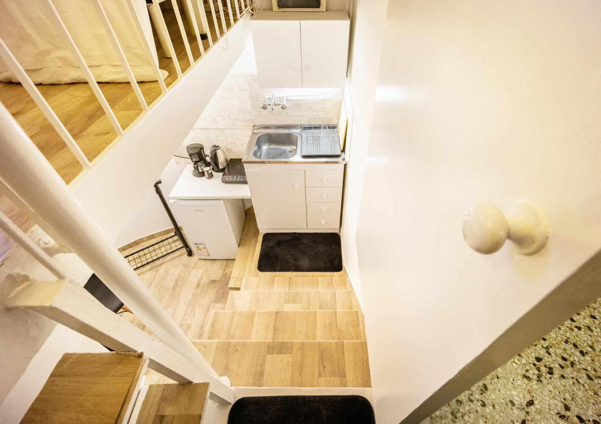 Acropolis Elegant Maisonette By Lodgespot Афины Экстерьер фото