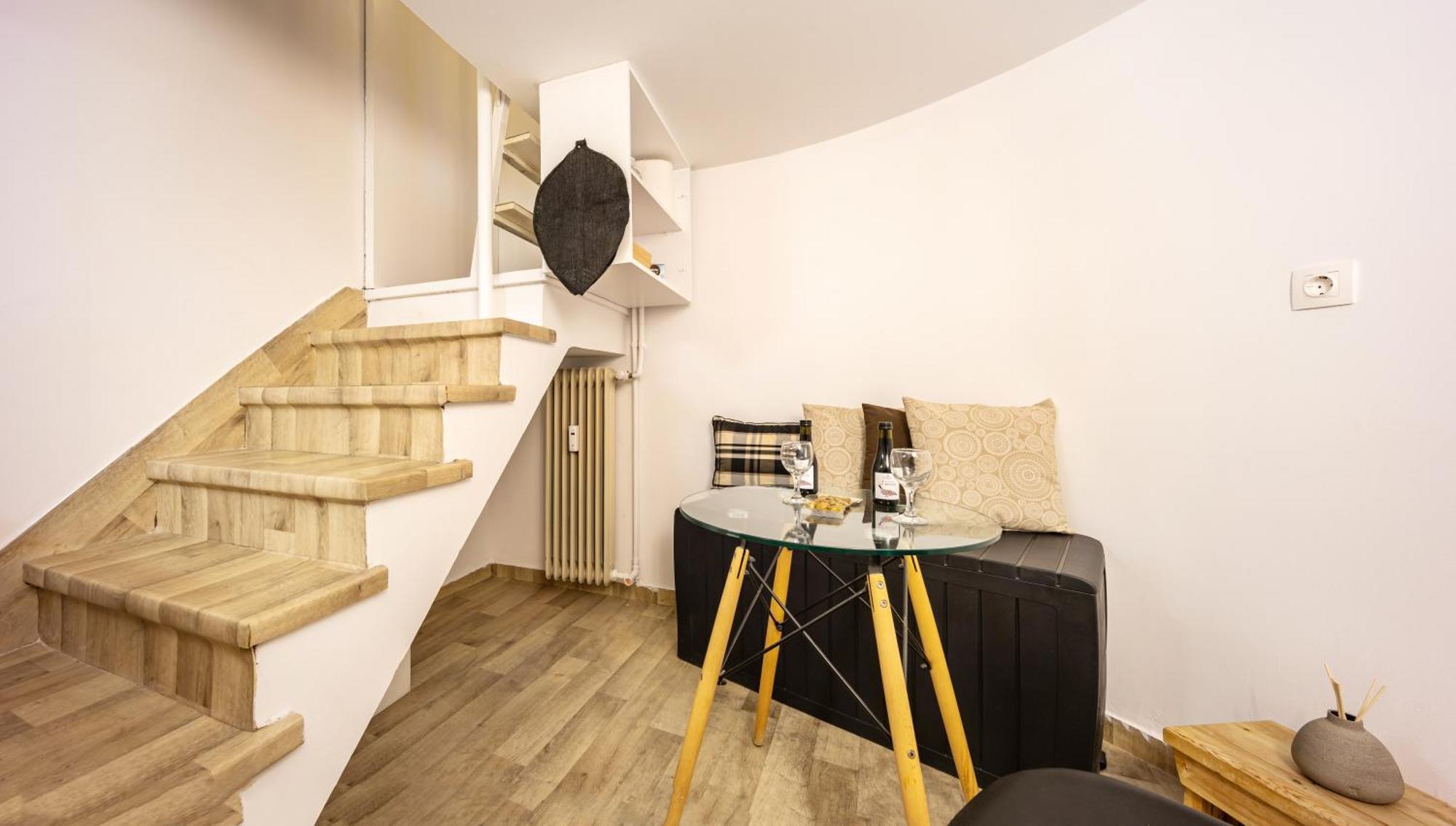 Acropolis Elegant Maisonette By Lodgespot Афины Экстерьер фото