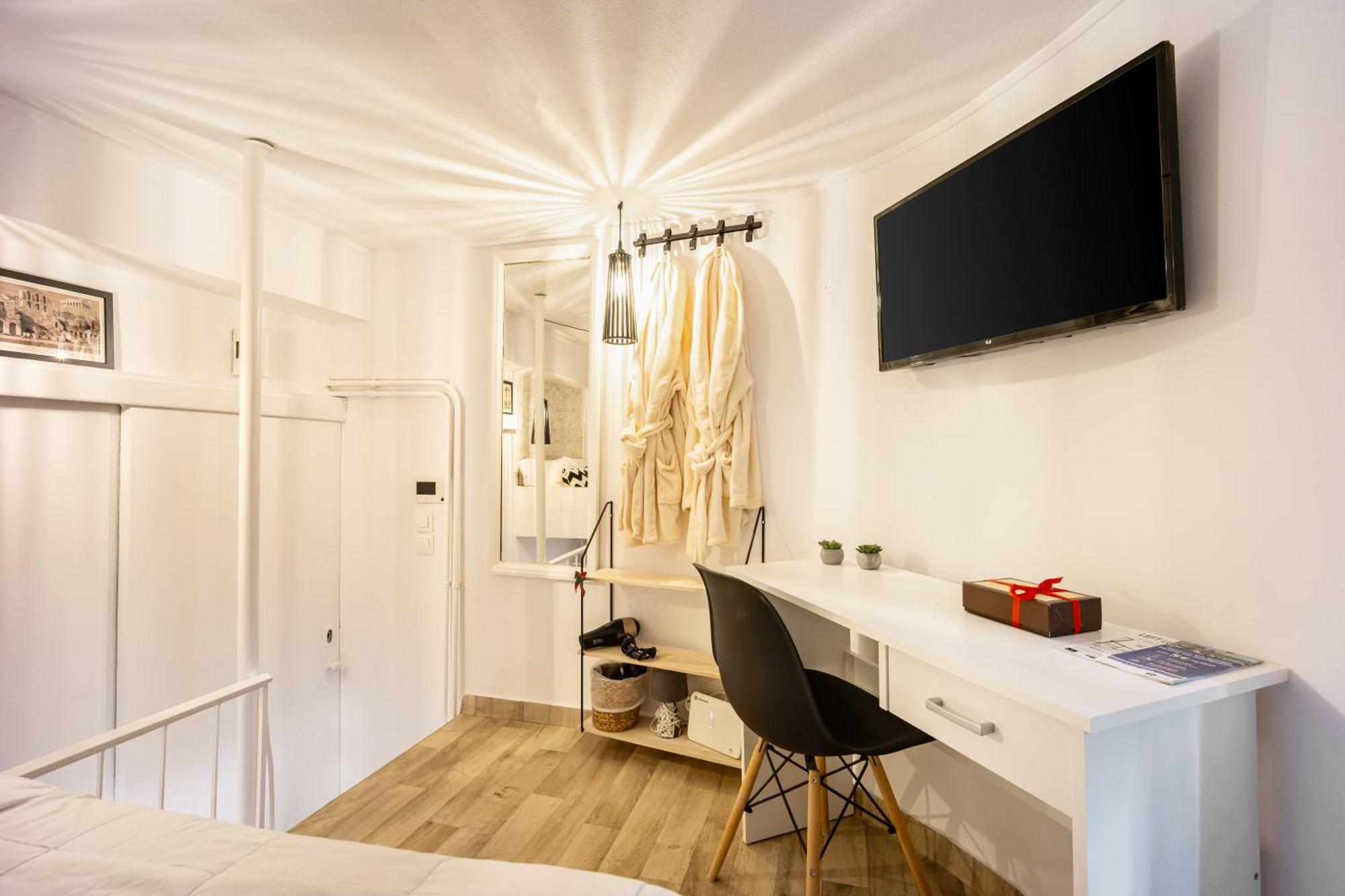 Acropolis Elegant Maisonette By Lodgespot Афины Экстерьер фото