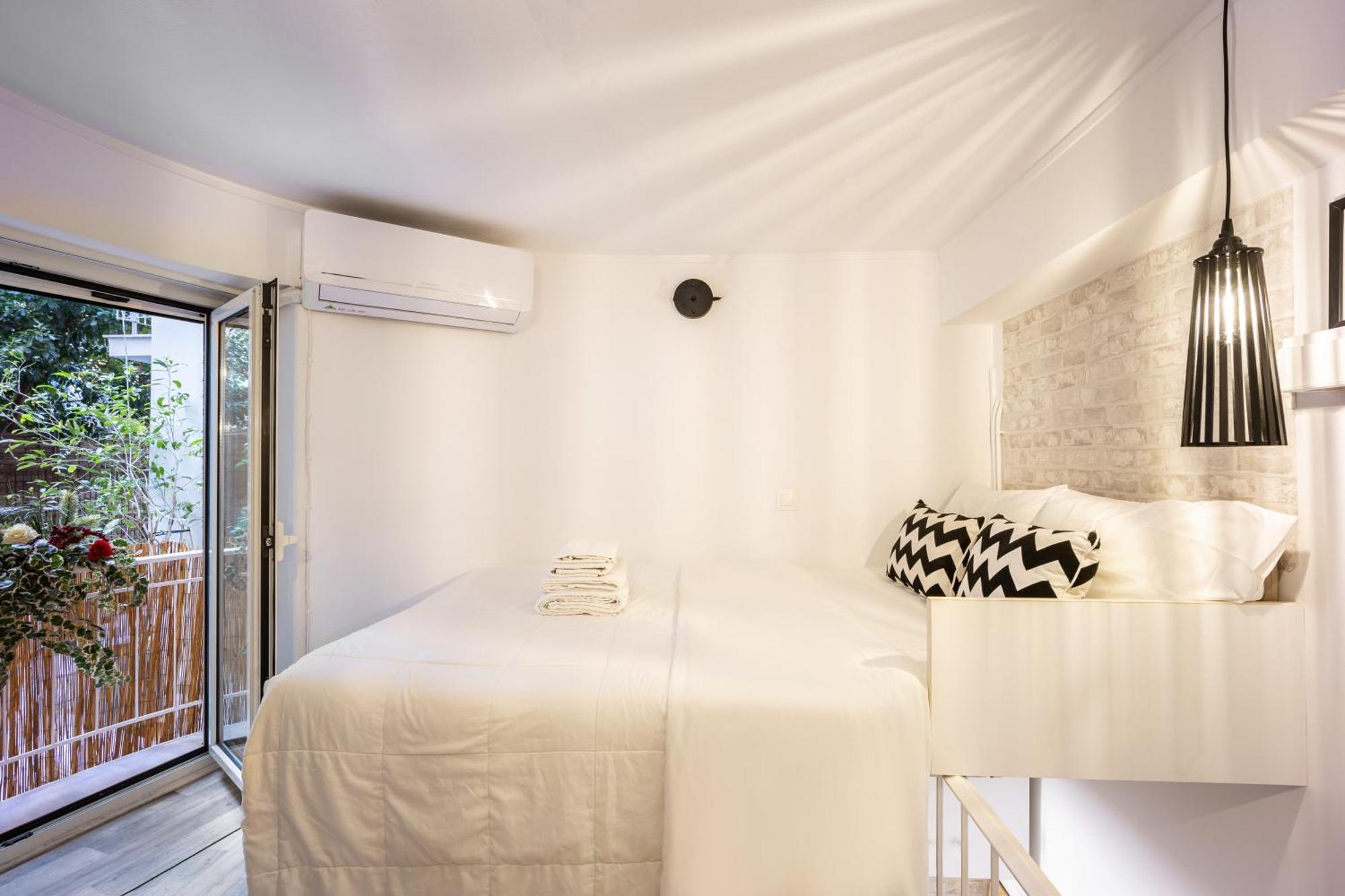 Acropolis Elegant Maisonette By Lodgespot Афины Экстерьер фото